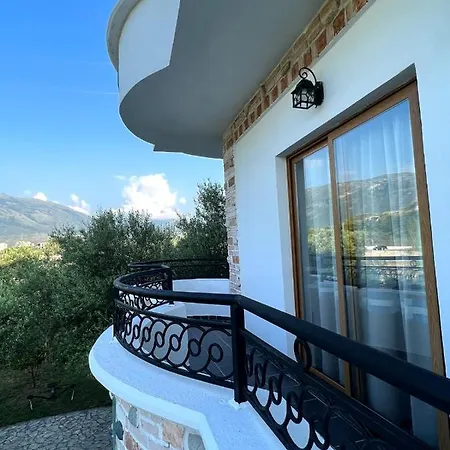 فندق Hotel Orikum أوريكوم